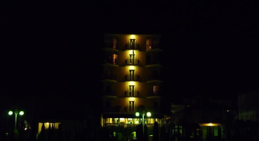 Hotel Mondial Lido di Jesolo Luaran gambar
