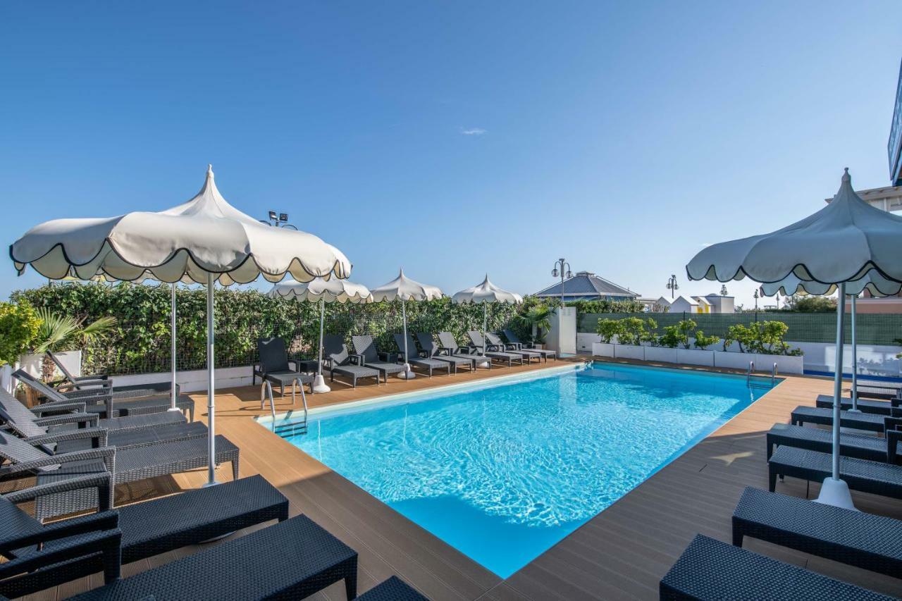 Hotel Mondial Lido di Jesolo Luaran gambar